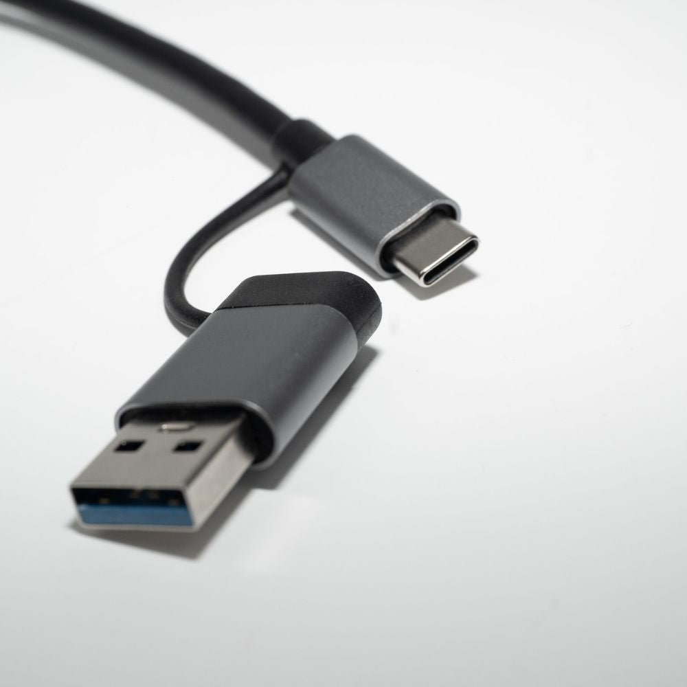 USB-C & USB 4 in 2 USB 3.2 Hub