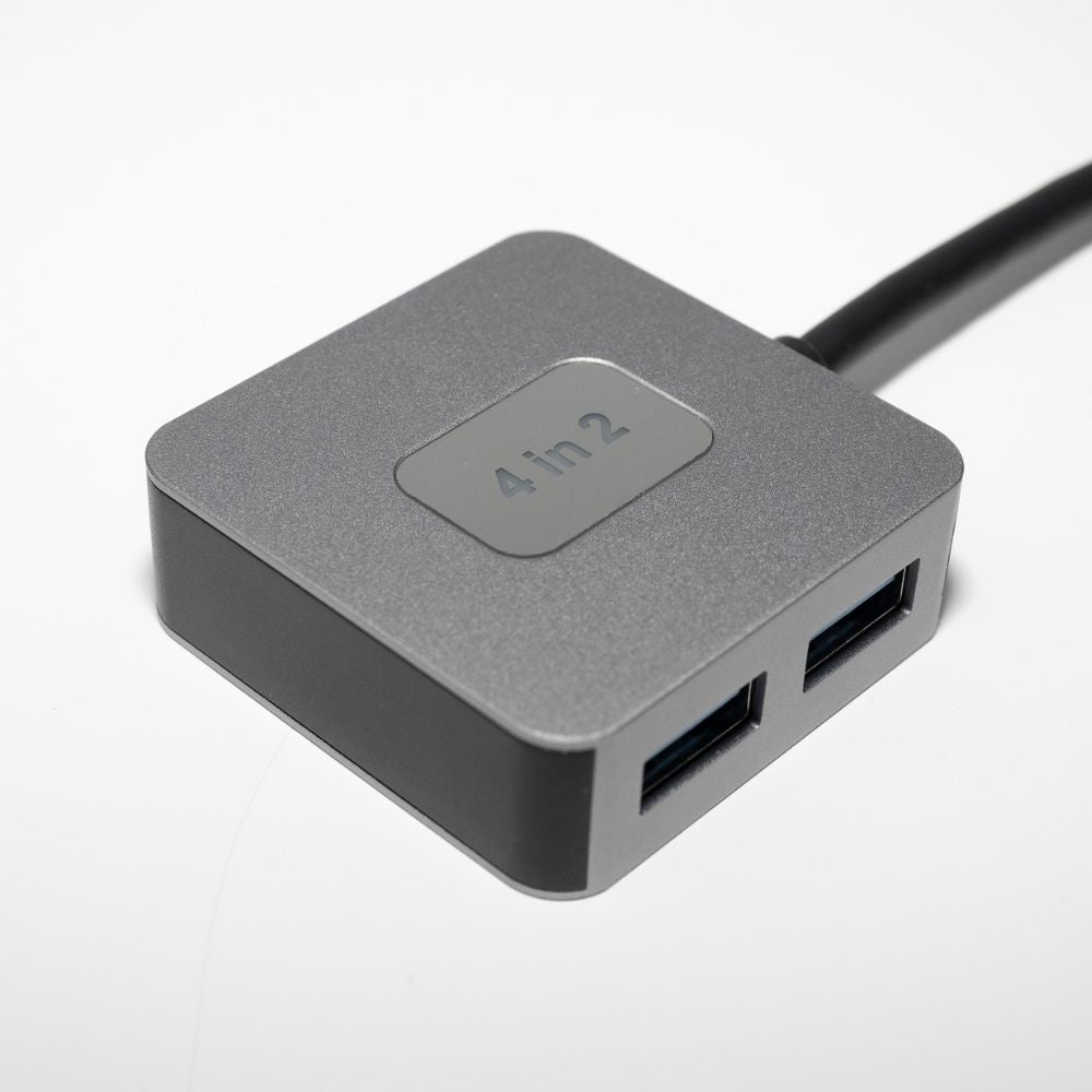 USB-C & USB 4 in 2 USB 3.2 Hub