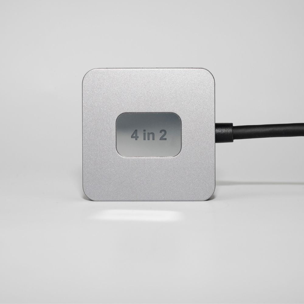 USB-C & USB 4 in 2 USB 3.2 Hub